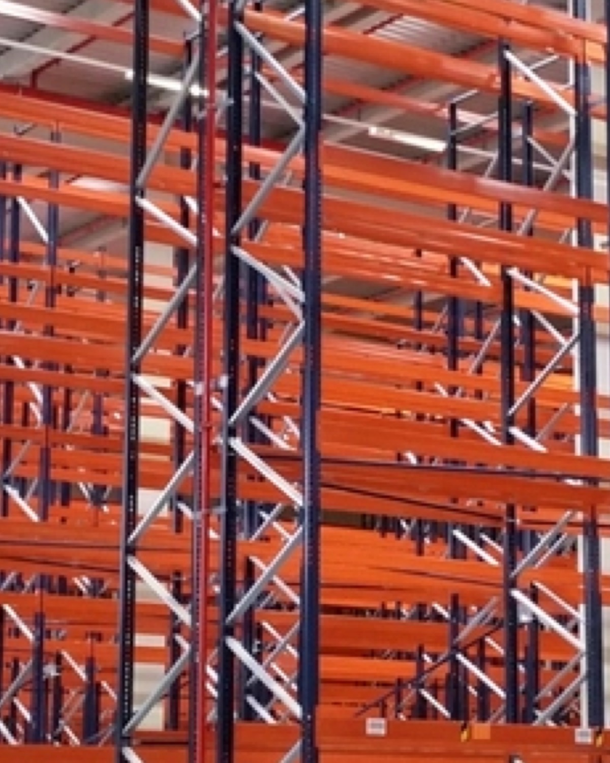 Blick in ein mittelständisches Logistiklager